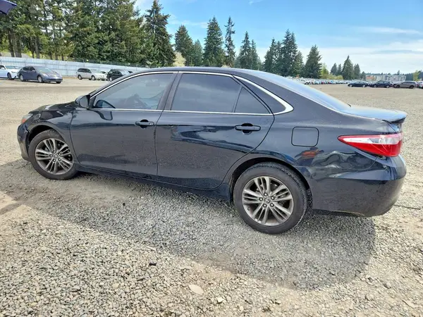 4T1BF1FK5HU415207 2017 TOYOTA CAMRY - Image 2