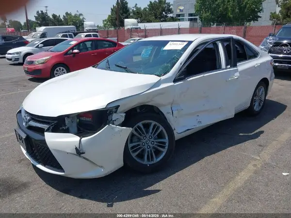 4T1BF1FK5HU415367 2017 TOYOTA CAMRY - Image 2