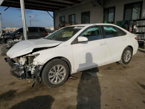 4T1BF1FK5HU422397 2017 TOYOTA CAMRY - Image 1