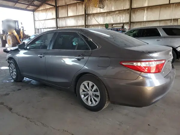 4T1BF1FK5HU423193 2017 TOYOTA CAMRY - Image 2