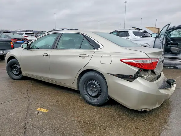 4T1BF1FK5HU423601 2017 TOYOTA CAMRY - Image 2