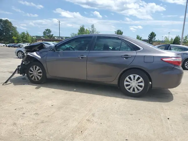 4T1BF1FK5HU424554 2017 TOYOTA CAMRY - Image 2
