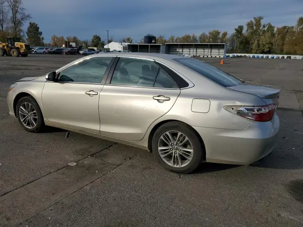 4T1BF1FK5HU426840 2017 TOYOTA CAMRY - Image 2