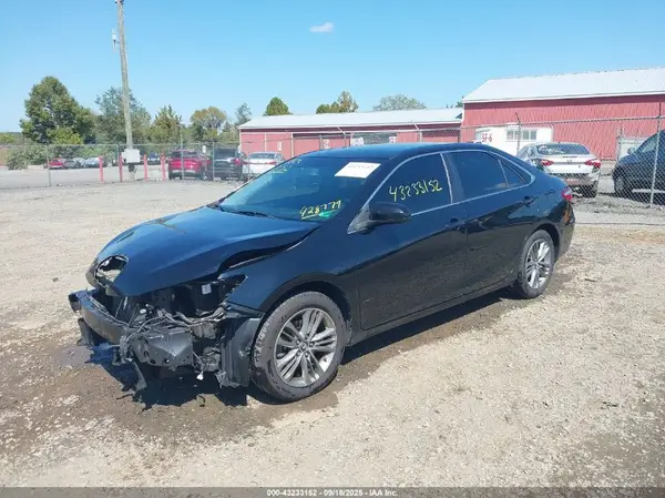 4T1BF1FK5HU428779 2017 TOYOTA CAMRY - Image 2
