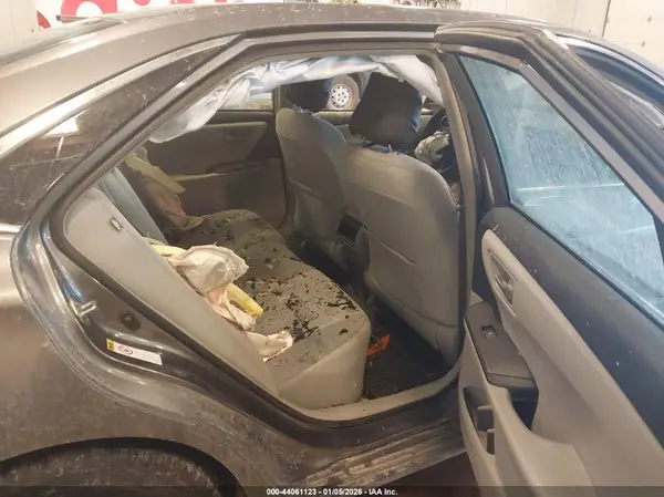 4T1BF1FK5HU430743 2017 TOYOTA CAMRY - Image 8