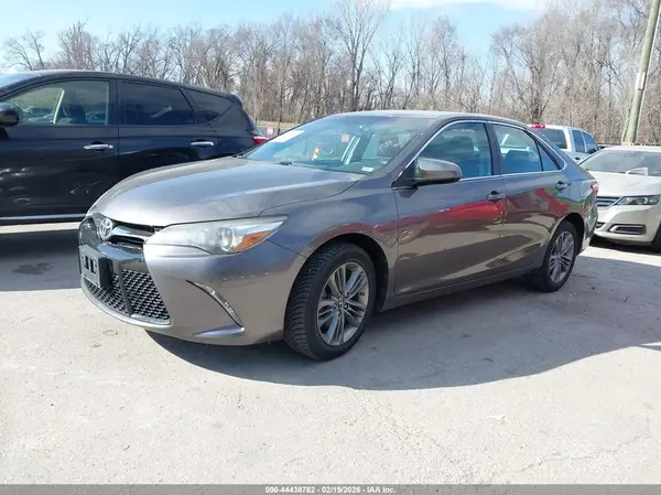 4T1BF1FK5HU433514 2017 TOYOTA CAMRY - Image 2