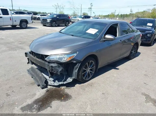 4T1BF1FK5HU433707 2017 TOYOTA CAMRY - Image 2