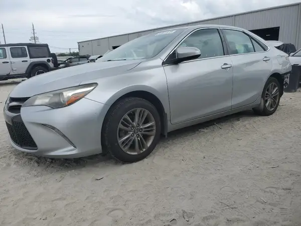 4T1BF1FK5HU433898 2017 TOYOTA CAMRY - Image 1