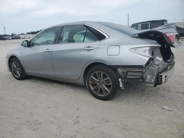 4T1BF1FK5HU433898 2017 TOYOTA CAMRY - Image 2