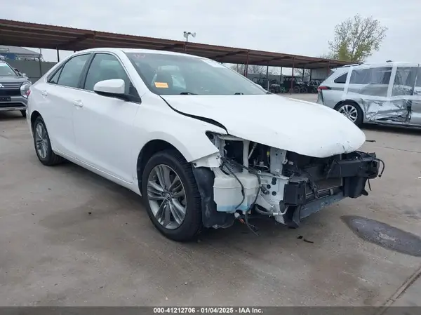4T1BF1FK5HU434193 2017 TOYOTA CAMRY - Image 1