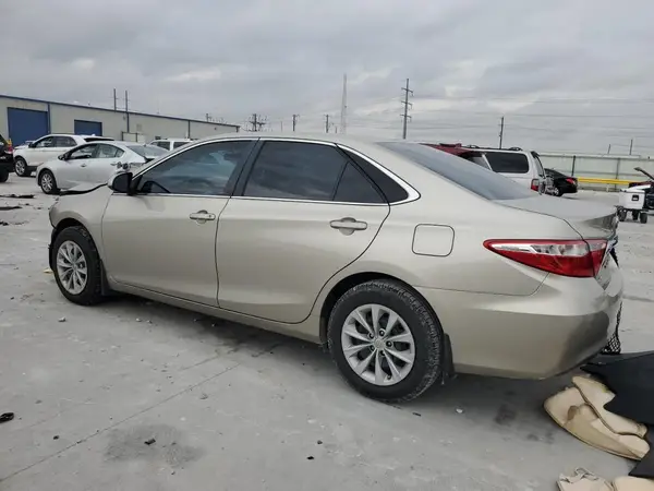 4T1BF1FK5HU434260 2017 TOYOTA CAMRY - Image 2