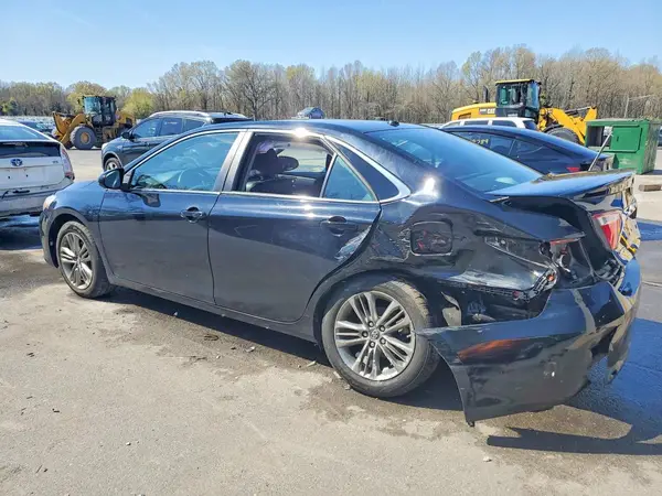 4T1BF1FK5HU434923 2017 TOYOTA CAMRY - Image 2