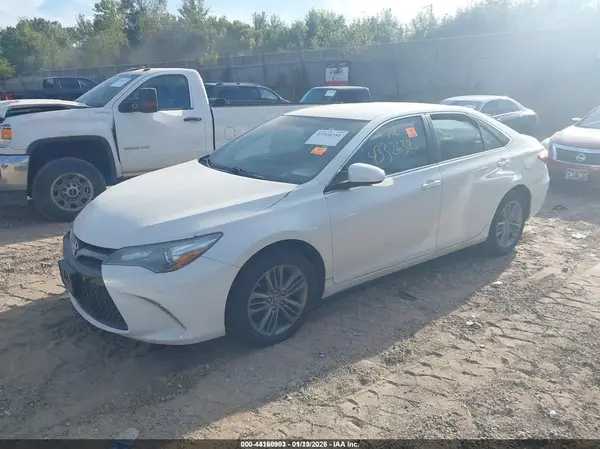 4T1BF1FK5HU435666 2017 TOYOTA CAMRY - Image 2