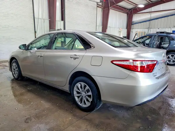 4T1BF1FK5HU435912 2017 TOYOTA CAMRY - Image 2