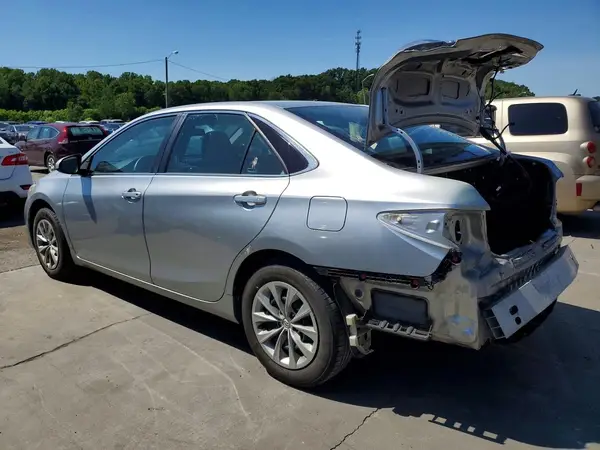 4T1BF1FK5HU436235 2017 TOYOTA CAMRY - Image 2