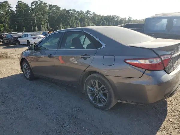 4T1BF1FK5HU440396 2017 TOYOTA CAMRY - Image 2