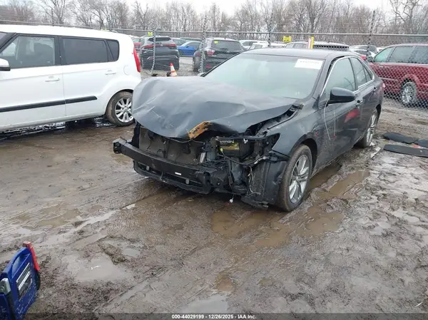 4T1BF1FK5HU444741 2017 TOYOTA CAMRY - Image 2