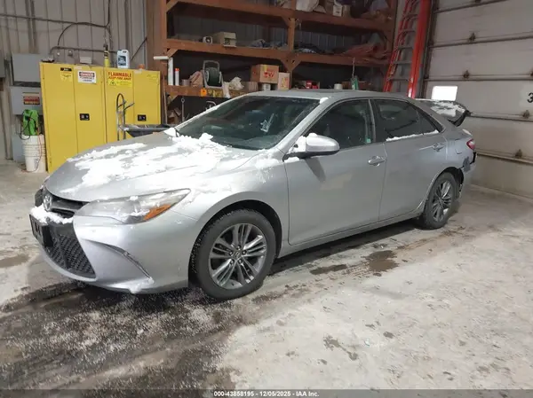 4T1BF1FK5HU444903 2017 TOYOTA CAMRY - Image 2