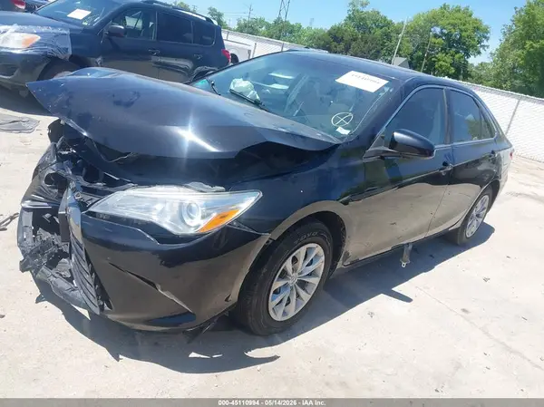 4T1BF1FK5HU445503 2017 TOYOTA CAMRY - Image 2
