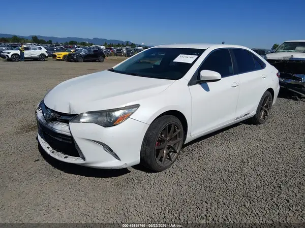 4T1BF1FK5HU446831 2017 TOYOTA CAMRY - Image 2