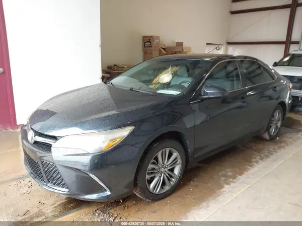 4T1BF1FK5HU447901 2017 TOYOTA CAMRY - Image 2