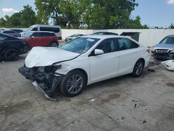 4T1BF1FK5HU450507 2017 TOYOTA CAMRY - Image 1
