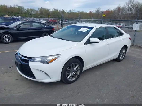 4T1BF1FK5HU450569 2017 TOYOTA CAMRY - Image 2