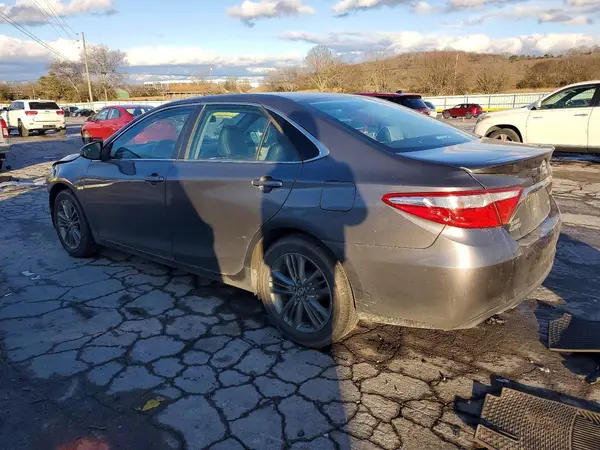 4T1BF1FK5HU450961 2017 TOYOTA CAMRY - Image 2