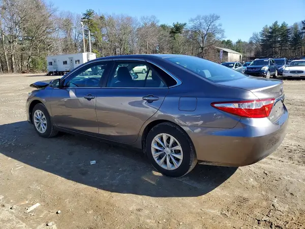 4T1BF1FK5HU451589 2017 TOYOTA CAMRY - Image 2