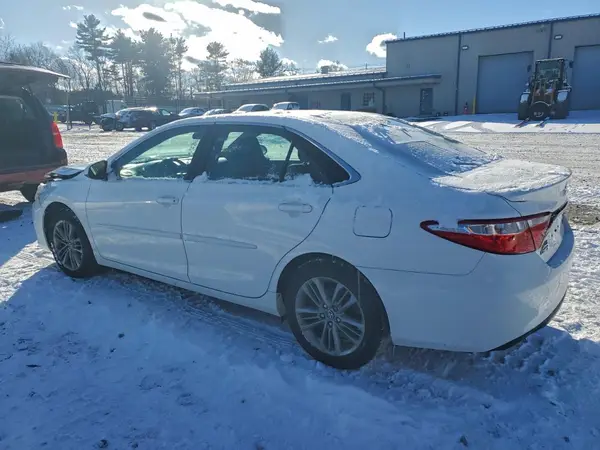 4T1BF1FK5HU452080 2017 TOYOTA CAMRY - Image 2