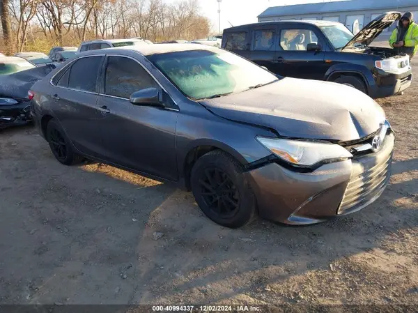 4T1BF1FK5HU453228 2017 TOYOTA CAMRY - Image 1