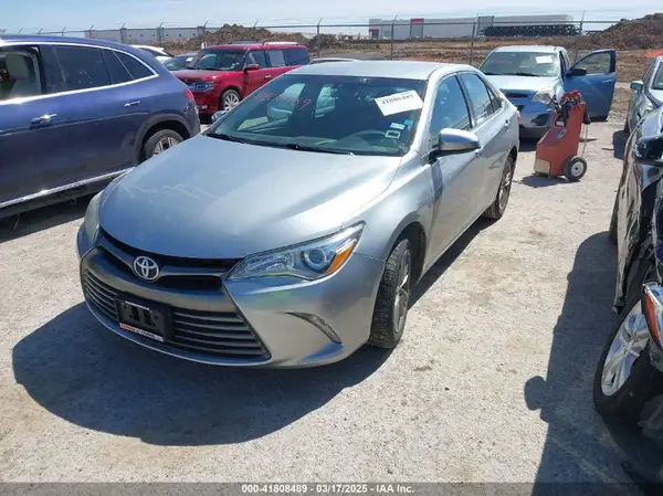 4T1BF1FK5HU454492 2017 TOYOTA CAMRY - Image 2