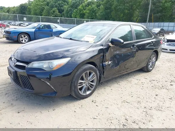 4T1BF1FK5HU617674 2017 TOYOTA CAMRY - Image 2