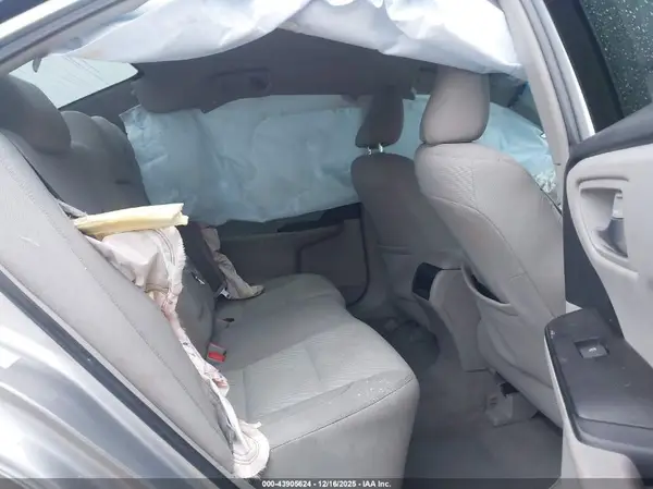 4T1BF1FK5HU617870 2017 TOYOTA CAMRY - Image 8