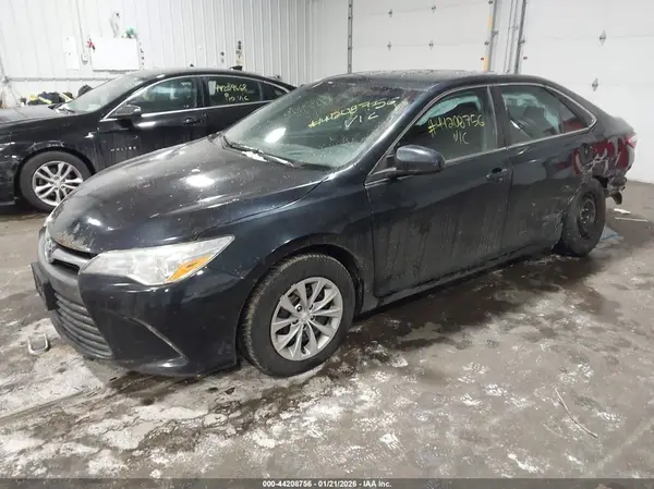 4T1BF1FK5HU618730 2017 TOYOTA CAMRY - Image 2