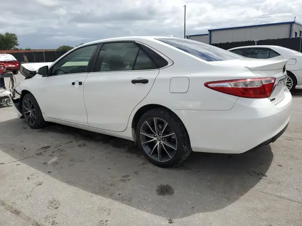 4T1BF1FK5HU621286 2017 TOYOTA CAMRY - Image 2