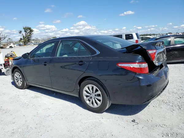 4T1BF1FK5HU622762 2017 TOYOTA CAMRY - Image 2