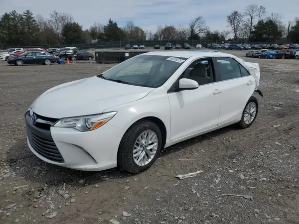 4T1BF1FK5HU624950 2017 TOYOTA CAMRY - Image 1