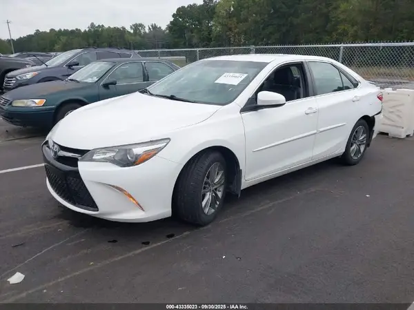 4T1BF1FK5HU625113 2017 TOYOTA CAMRY - Image 2