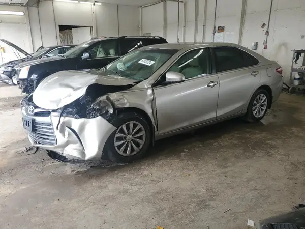 4T1BF1FK5HU625161 2017 TOYOTA CAMRY - Image 1