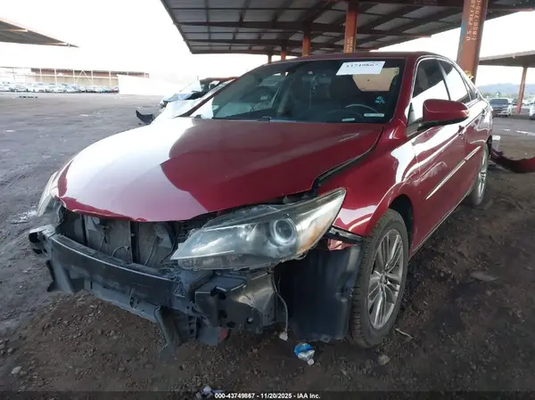 4T1BF1FK5HU626018 2017 TOYOTA CAMRY - Image 2