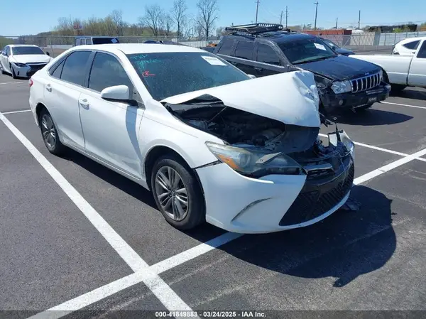 4T1BF1FK5HU626990 2017 TOYOTA CAMRY - Image 1