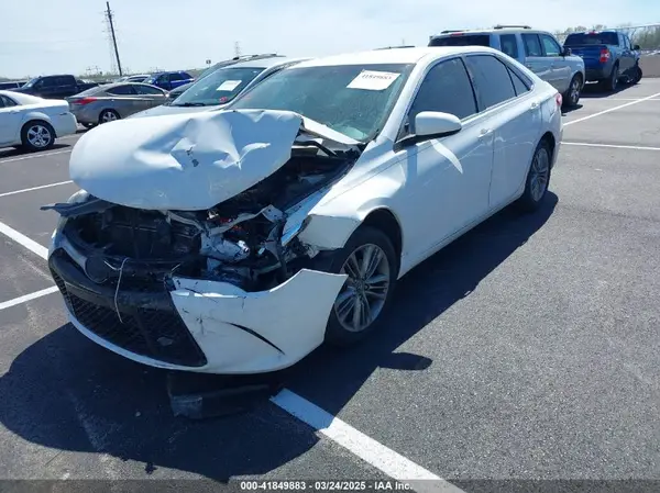 4T1BF1FK5HU626990 2017 TOYOTA CAMRY - Image 2