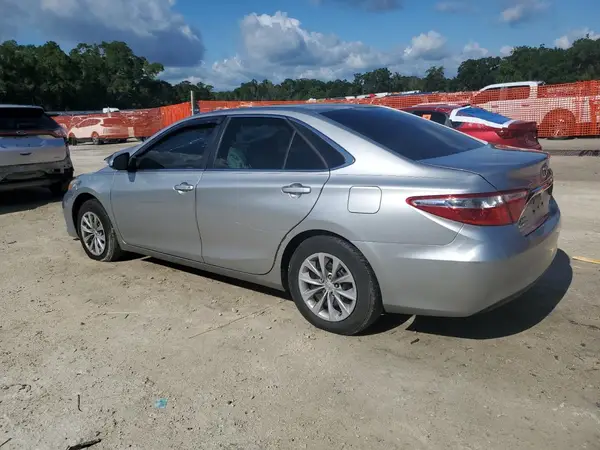 4T1BF1FK5HU628349 2017 TOYOTA CAMRY - Image 2