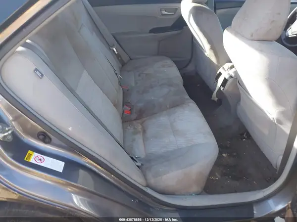 4T1BF1FK5HU631476 2017 TOYOTA CAMRY - Image 8