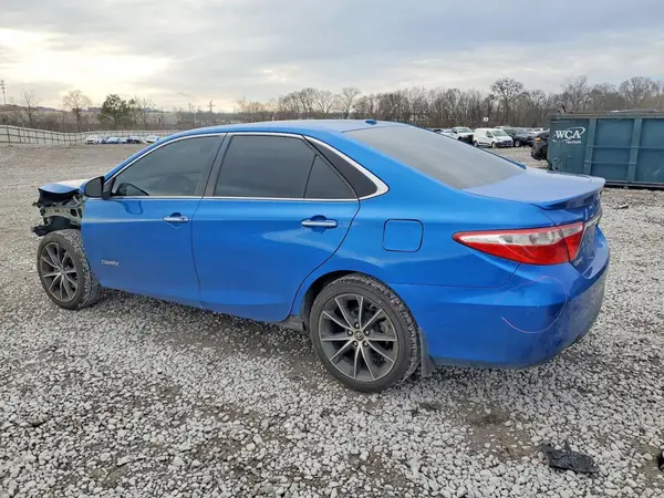 4T1BF1FK5HU631607 2017 TOYOTA CAMRY - Image 2