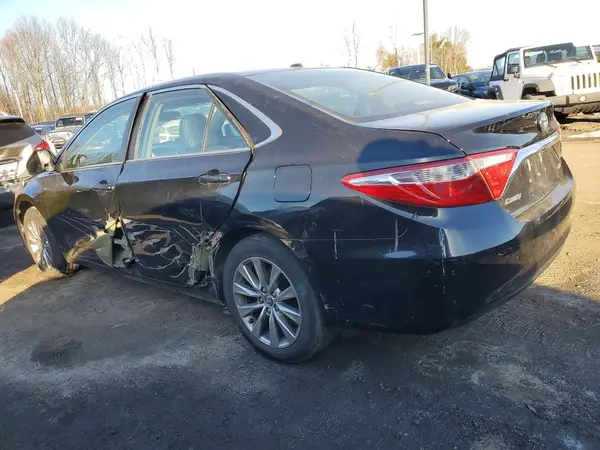 4T1BF1FK5HU632322 2017 TOYOTA CAMRY - Image 2