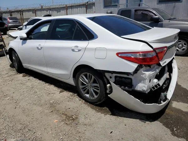 4T1BF1FK5HU636354 2017 TOYOTA CAMRY - Image 2