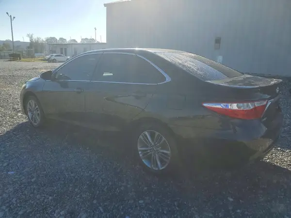4T1BF1FK5HU638203 2017 TOYOTA CAMRY - Image 2