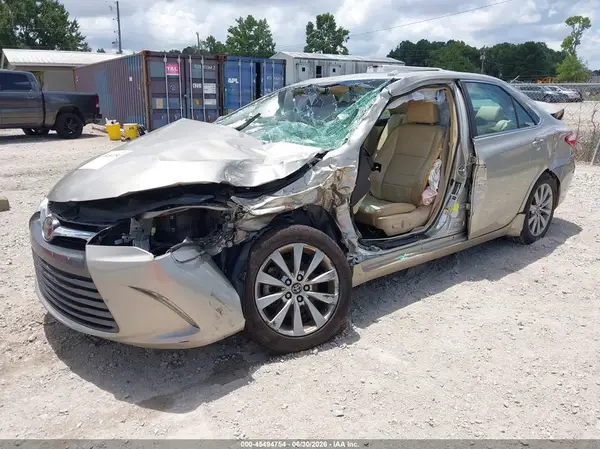 4T1BF1FK5HU639836 2017 TOYOTA CAMRY - Image 2